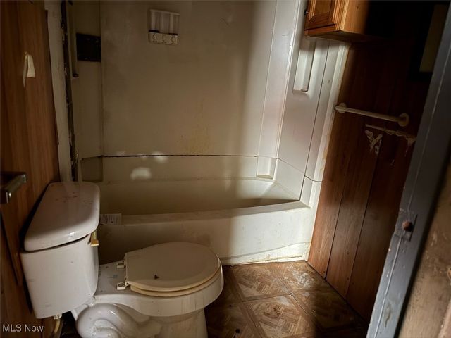 3934 Arnold Court, Cleveland, OH 44109