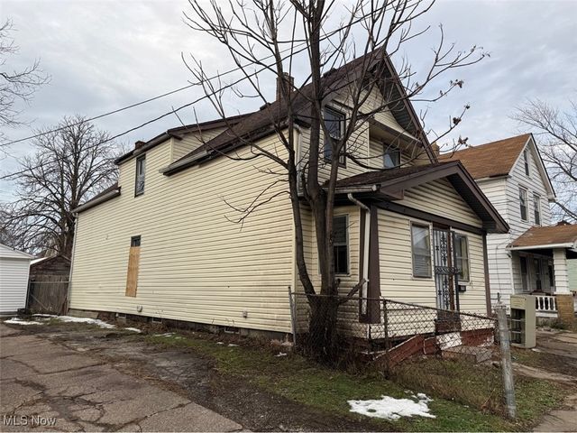 3934 Arnold Court, Cleveland, OH 44109