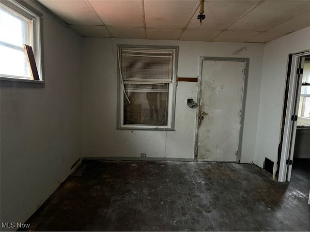 3934 Arnold Court, Cleveland, OH 44109