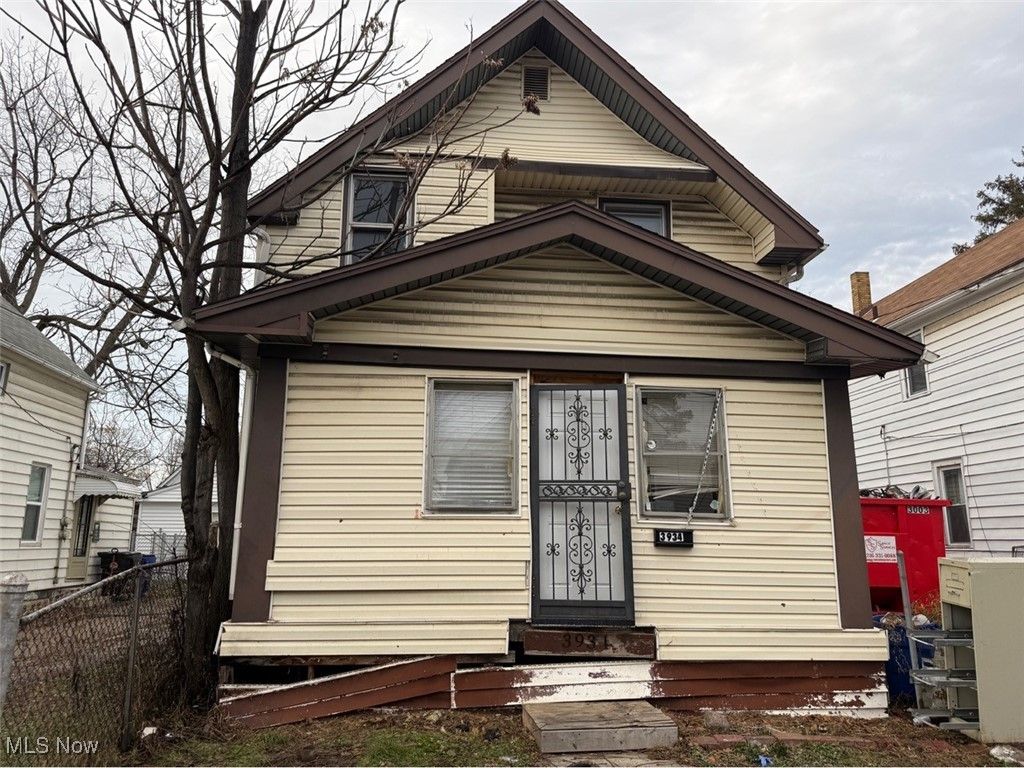 3934 Arnold Court, Cleveland, OH 44109