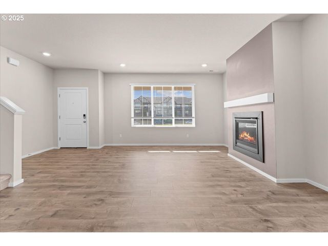16156 Nw PRISTINE Ln, Portland, OR 97229