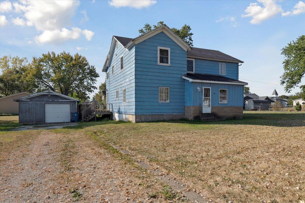 3601 Seneca Street, Clayton, MI 49235