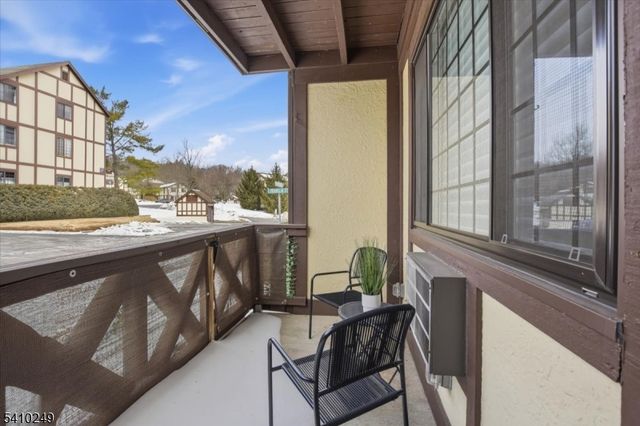 14 Kensington Rd, Chatham Twp., NJ 07928