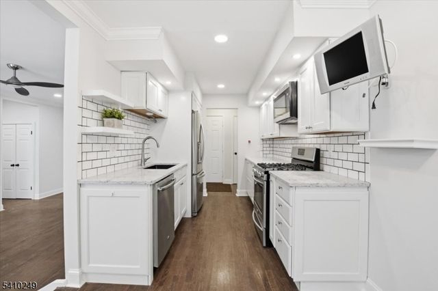 14 Kensington Rd, Chatham Twp., NJ 07928