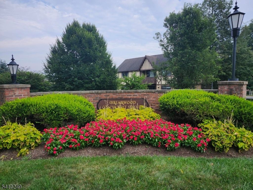 14 Kensington Rd, Chatham Twp., NJ 07928