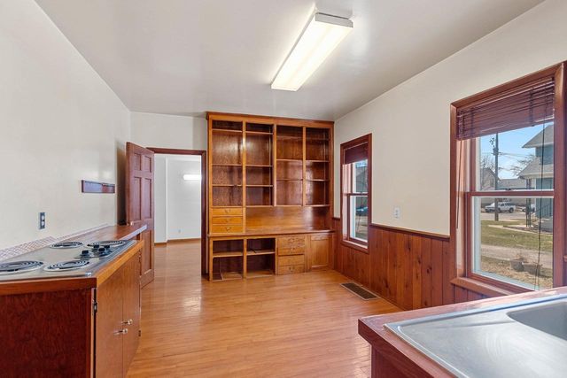 1016 OTTER AVENUE, Oshkosh, WI 54901