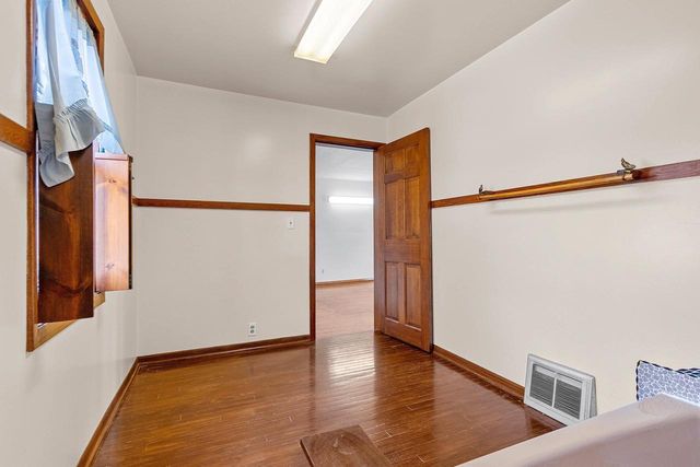 1016 OTTER AVENUE, Oshkosh, WI 54901