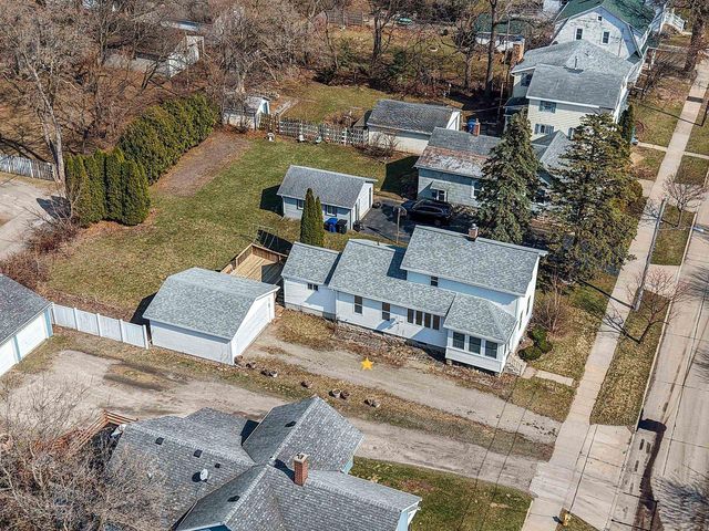 1016 OTTER AVENUE, Oshkosh, WI 54901