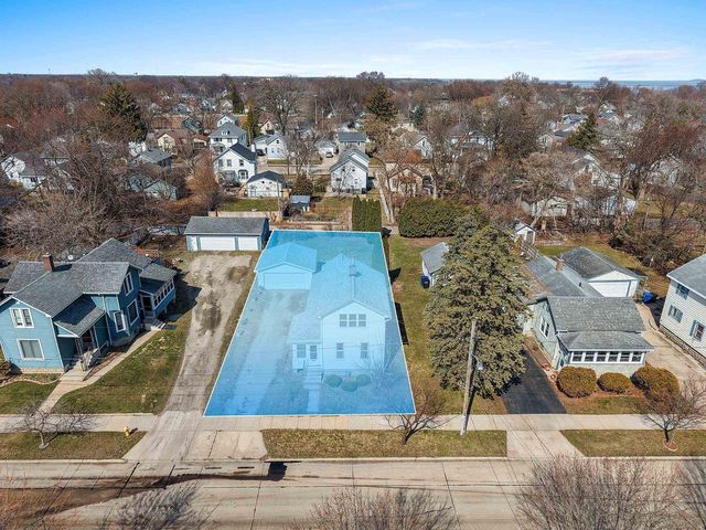 1016 OTTER AVENUE, Oshkosh, WI 54901