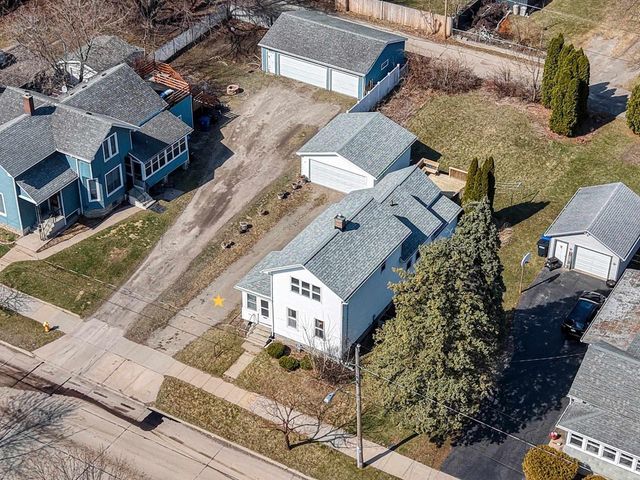 1016 OTTER AVENUE, Oshkosh, WI 54901