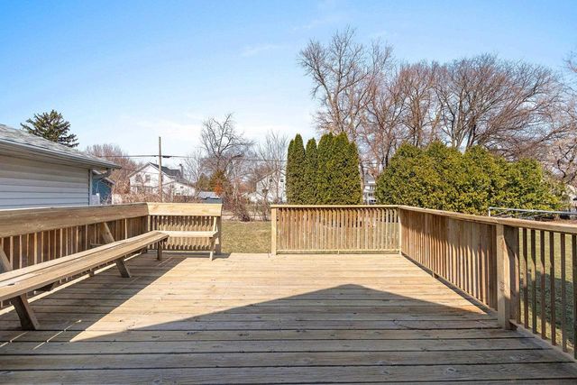 1016 OTTER AVENUE, Oshkosh, WI 54901