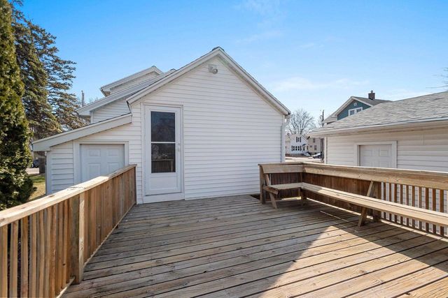 1016 OTTER AVENUE, Oshkosh, WI 54901