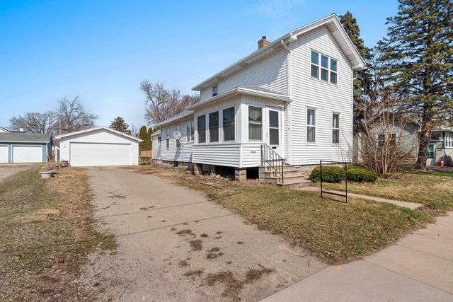 1016 OTTER AVENUE, Oshkosh, WI 54901