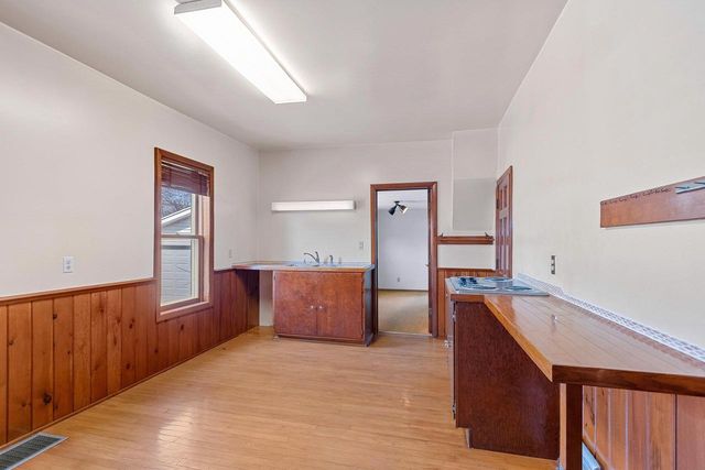 1016 OTTER AVENUE, Oshkosh, WI 54901