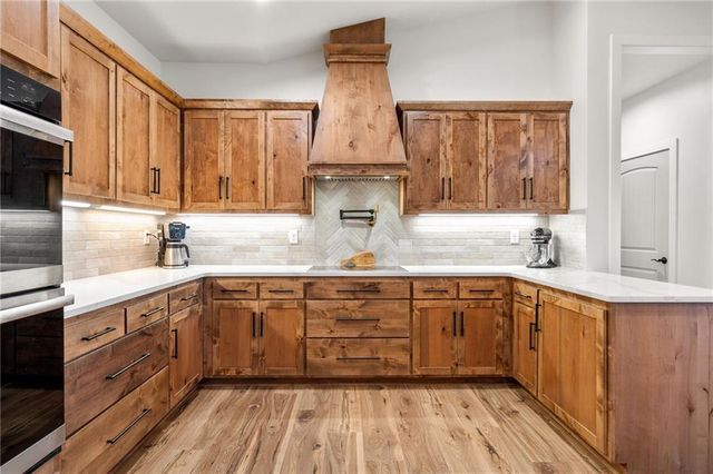 6404 Gracie Lane, Odessa, MO 64076
