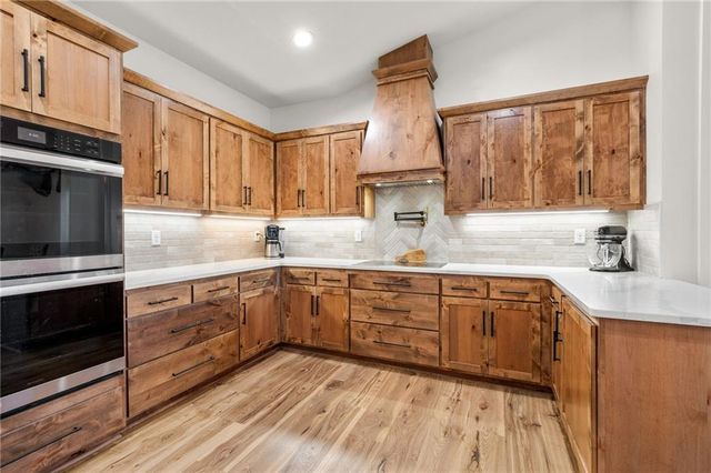6404 Gracie Lane, Odessa, MO 64076