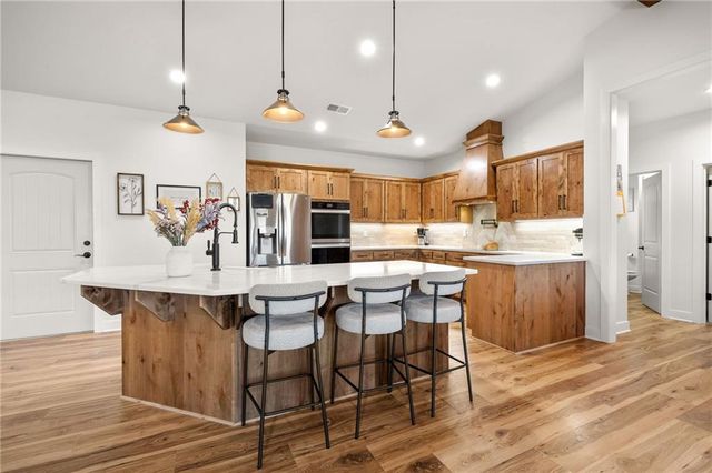 6404 Gracie Lane, Odessa, MO 64076