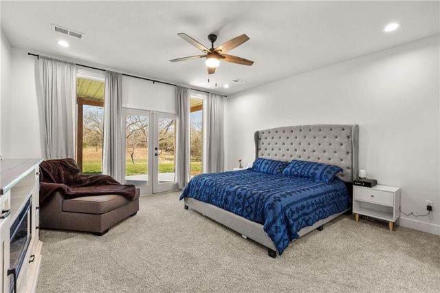 6404 Gracie Lane, Odessa, MO 64076
