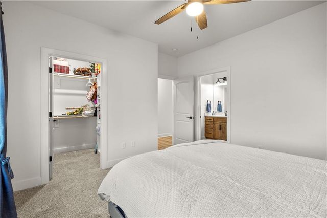 6404 Gracie Lane, Odessa, MO 64076