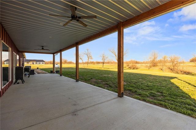 6404 Gracie Lane, Odessa, MO 64076