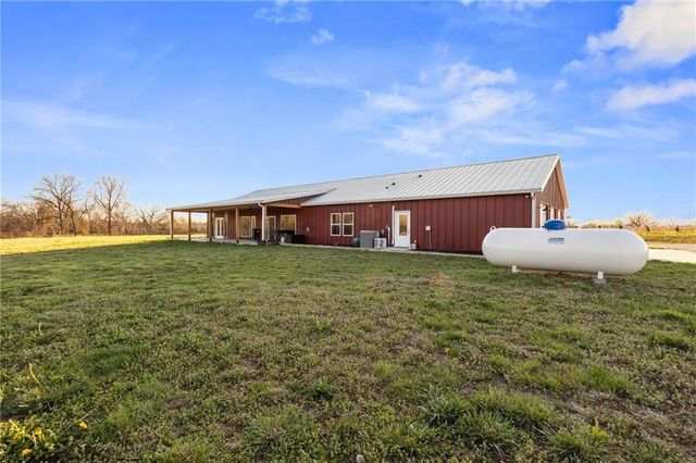 6404 Gracie Lane, Odessa, MO 64076