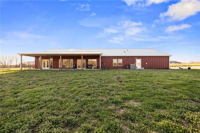 6404 Gracie Lane, Odessa, MO 64076