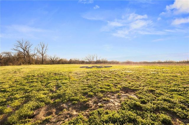 6404 Gracie Lane, Odessa, MO 64076
