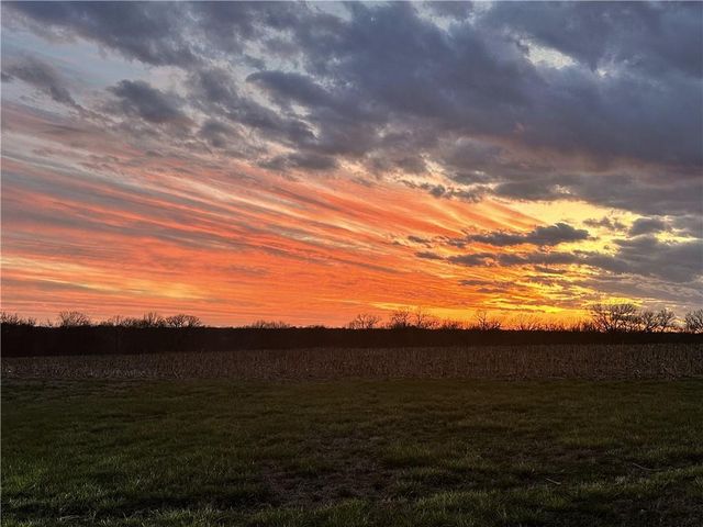 6404 Gracie Lane, Odessa, MO 64076