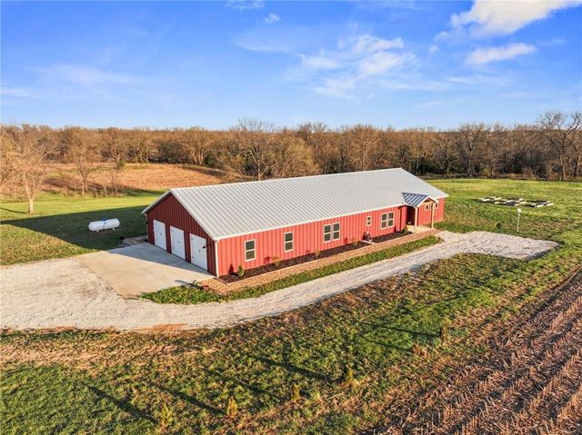 6404 Gracie Lane, Odessa, MO 64076