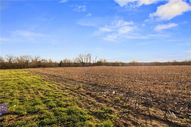 6404 Gracie Lane, Odessa, MO 64076