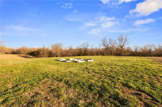 6404 Gracie Lane, Odessa, MO 64076