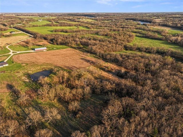 6404 Gracie Lane, Odessa, MO 64076
