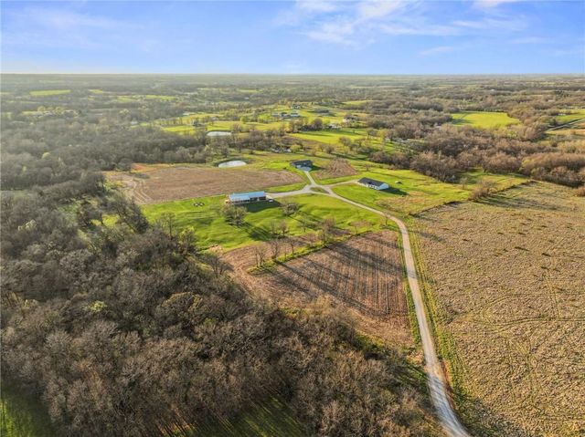 6404 Gracie Lane, Odessa, MO 64076