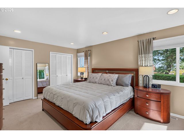 13240 KNAUS Rd, Lake Oswego, OR 97034