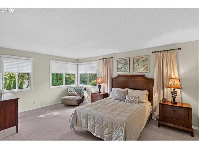 13240 KNAUS Rd, Lake Oswego, OR 97034