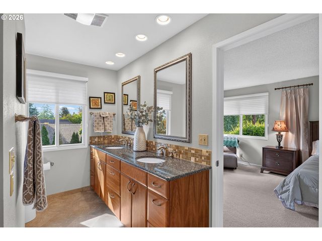 13240 KNAUS Rd, Lake Oswego, OR 97034