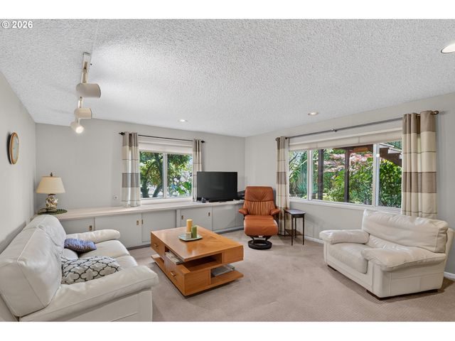 13240 KNAUS Rd, Lake Oswego, OR 97034
