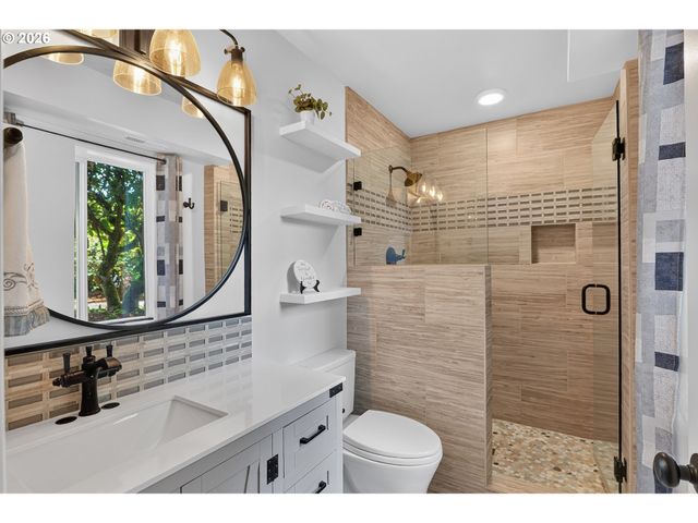 13240 KNAUS Rd, Lake Oswego, OR 97034