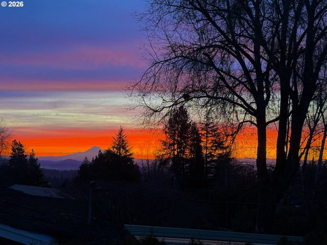 13240 KNAUS Rd, Lake Oswego, OR 97034