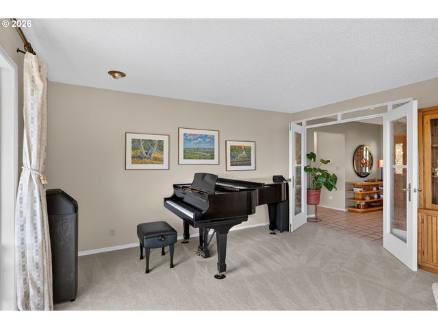 13240 KNAUS Rd, Lake Oswego, OR 97034