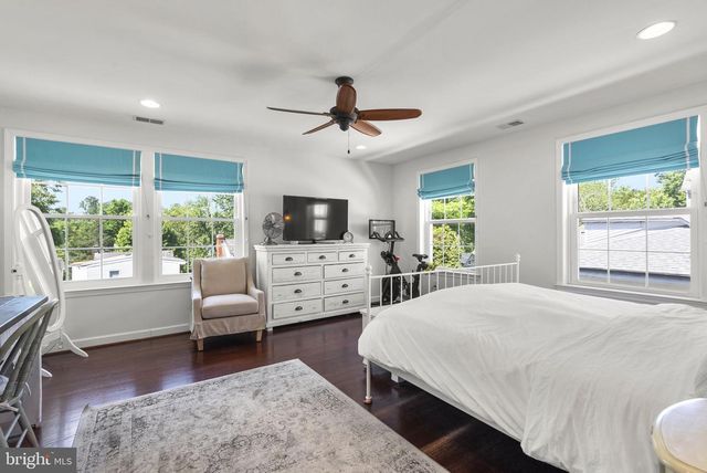 9504 BILTMORE DR, Silver Spring, MD 20901