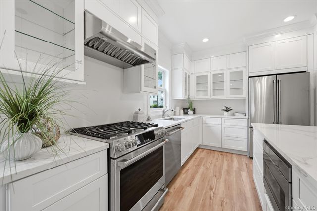 47 Central Parkway, Huntington, NY 11743