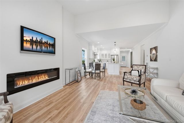 47 Central Parkway, Huntington, NY 11743