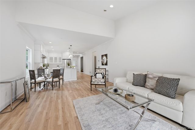 47 Central Parkway, Huntington, NY 11743
