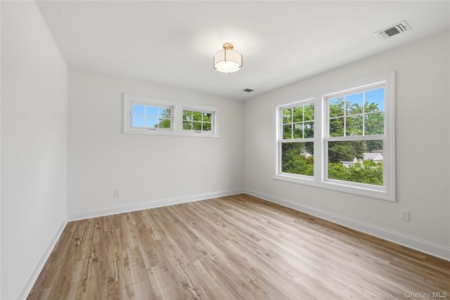 47 Central Parkway, Huntington, NY 11743