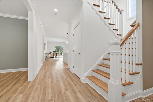 47 Central Parkway, Huntington, NY 11743