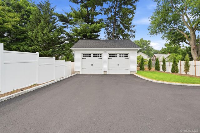 47 Central Parkway, Huntington, NY 11743