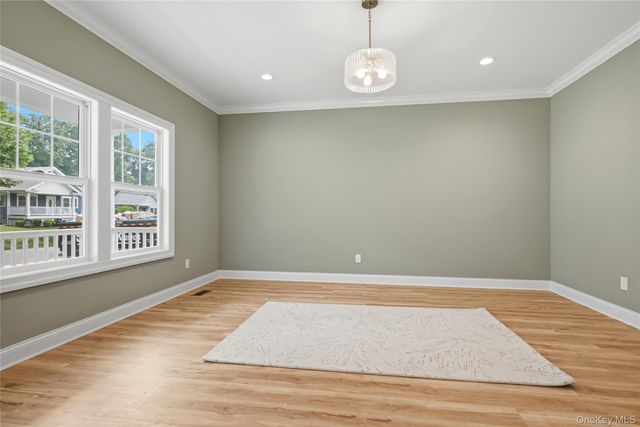 47 Central Parkway, Huntington, NY 11743