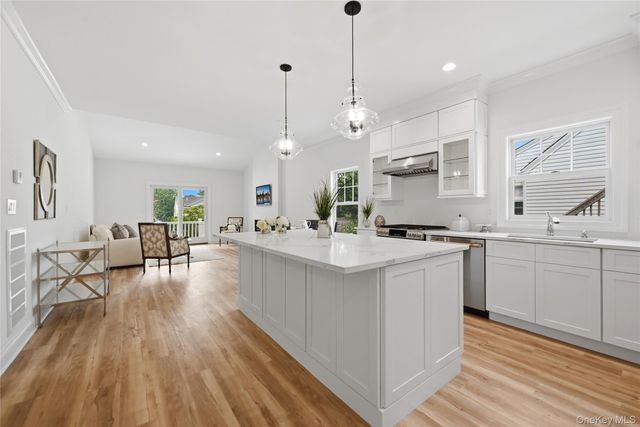 47 Central Parkway, Huntington, NY 11743