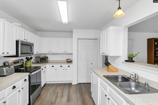 520 Blue Lake Drive, Lexington, SC 29072